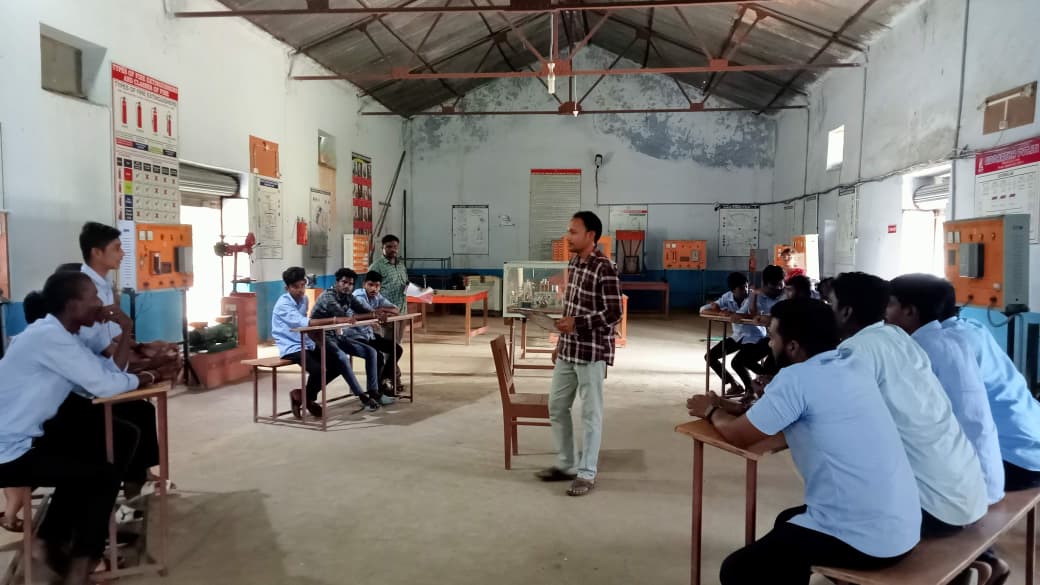 Students attending workshop demonstration session